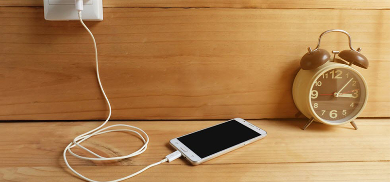 Sạc điện thoại ở nơi có không khí mát mẻ